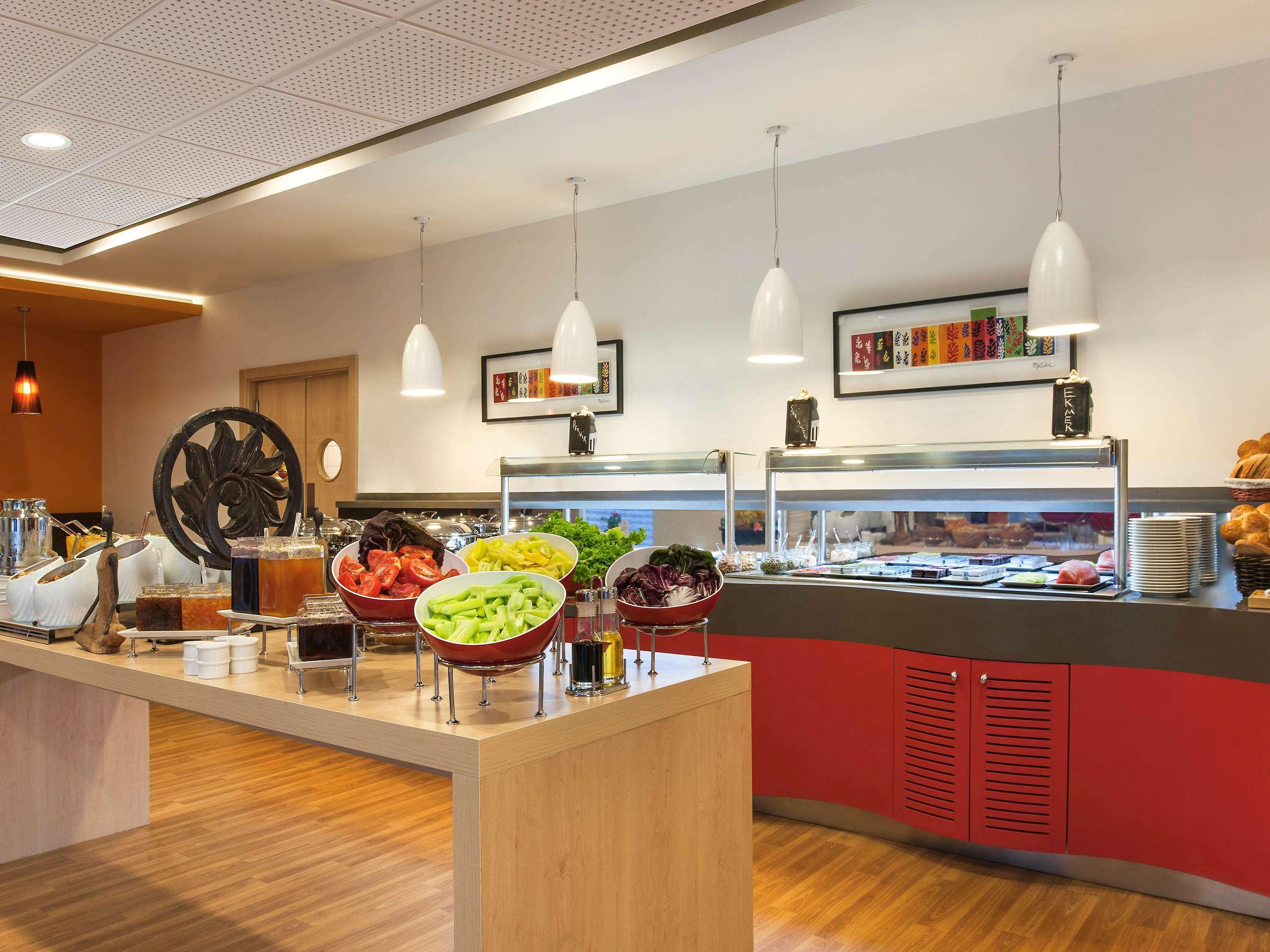 Отель Ibis Alsancak 3*