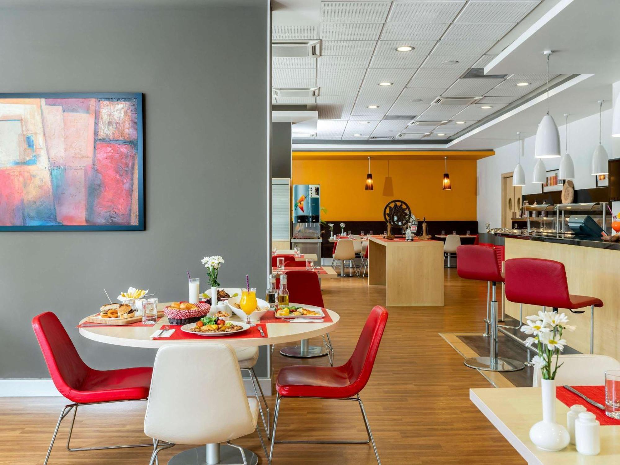 Ibis Alsancak