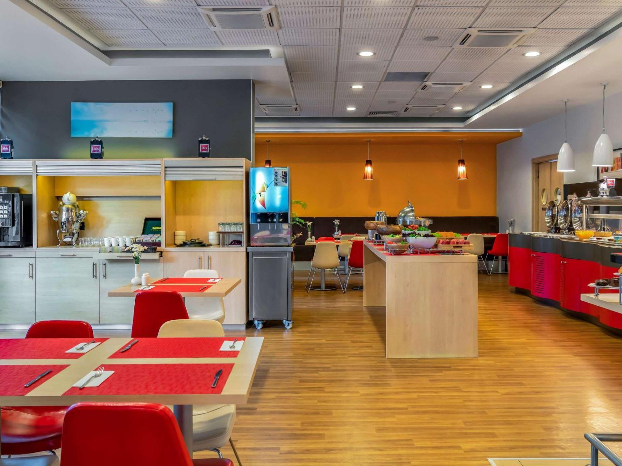 Ibis Alsancak Hotel 3*
