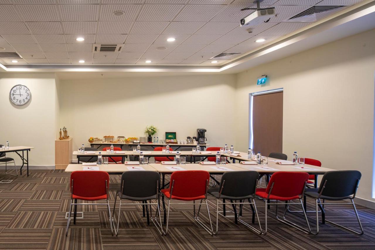 Ibis Alsancak 3*