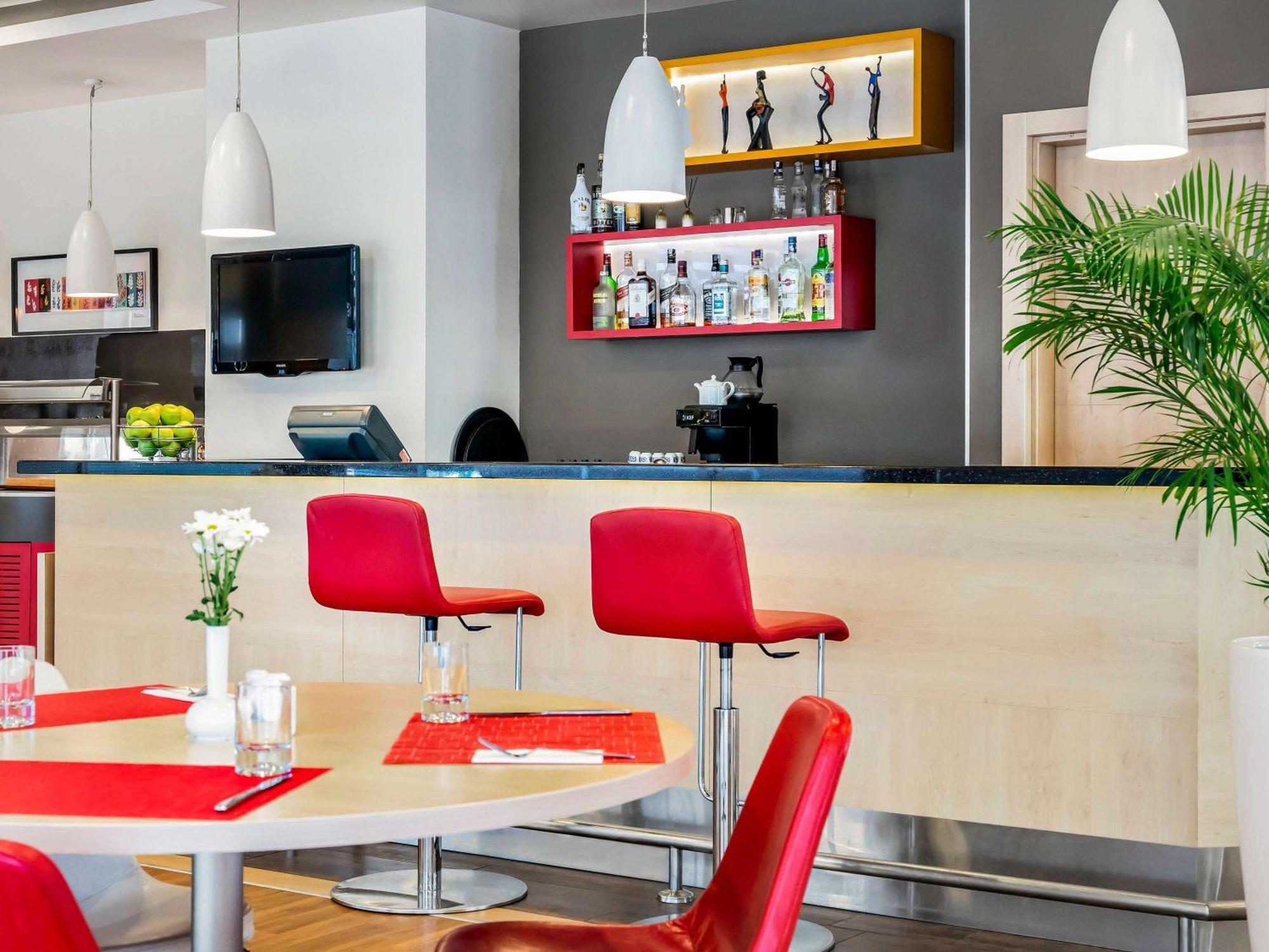 Otel Ibis Alsancak