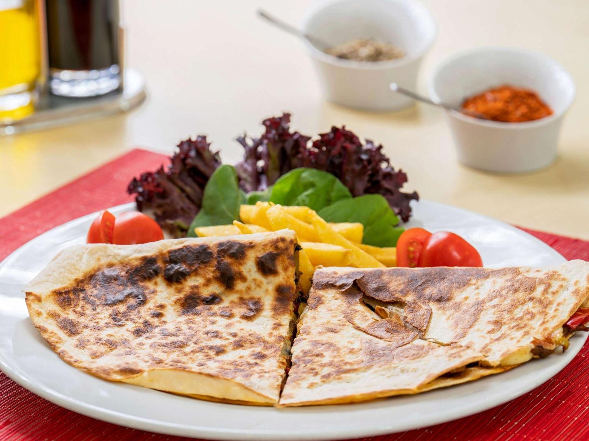 Ibis Alsancak Otel 3*